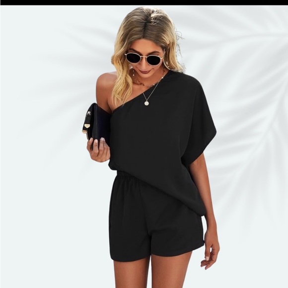 Black romper - Picture 1 of 1